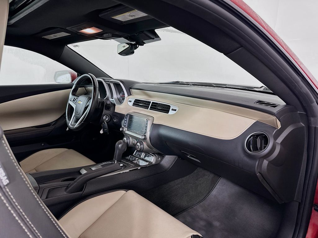 Thumbnail: 2015 Chevrolet Camaro - 26