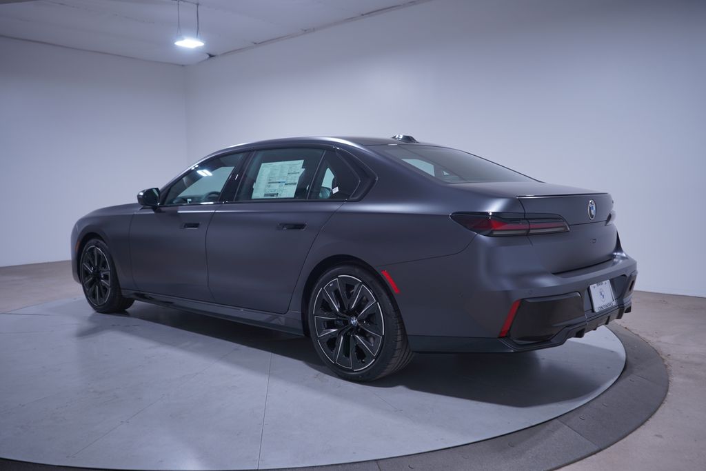 Thumbnail: 2025 BMW 7 Series - 3
