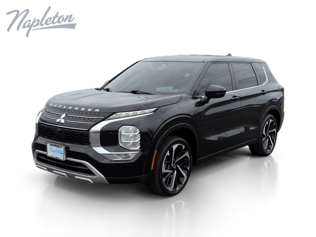 Labrador Black Pearl 2022 Mitsubishi Outlander SUV / Crossover All-Wheel Drive Continuously Variable Transmission