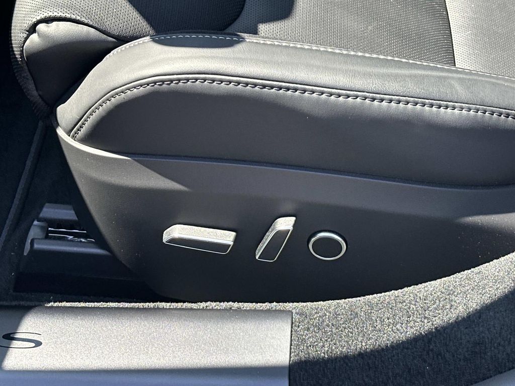 Thumbnail: 2026 Tesla Model S - 16