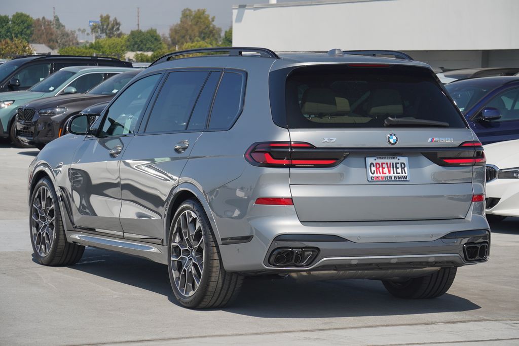 2025 BMW X7 M60i 7