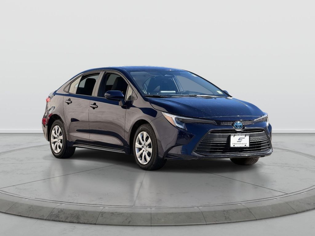 2023 Toyota Corolla LE Hybrid CVT's photo