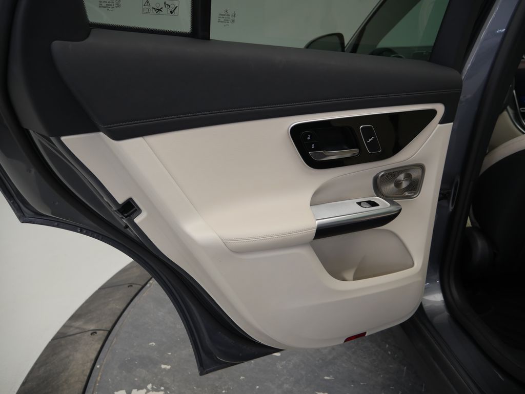 Thumbnail: 2023 Mercedes-Benz GLC - 21