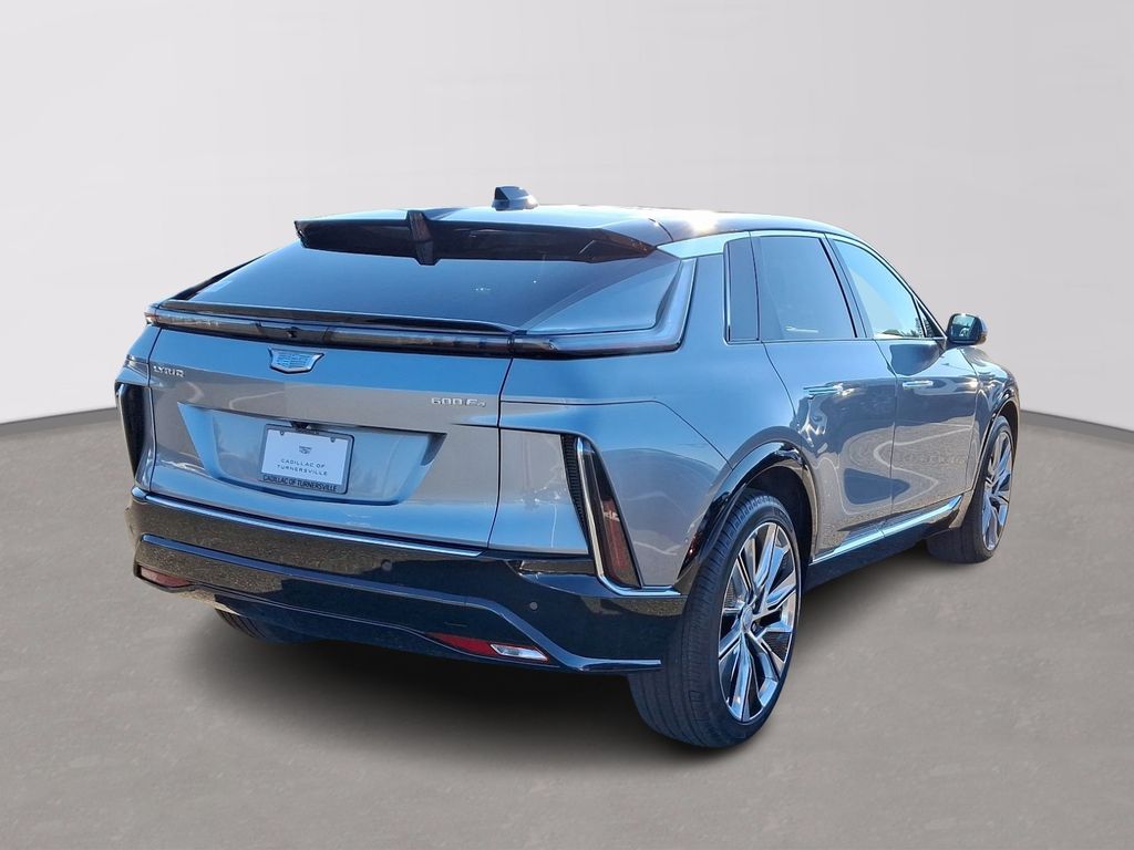 2025 Cadillac Lyriq Luxury 4