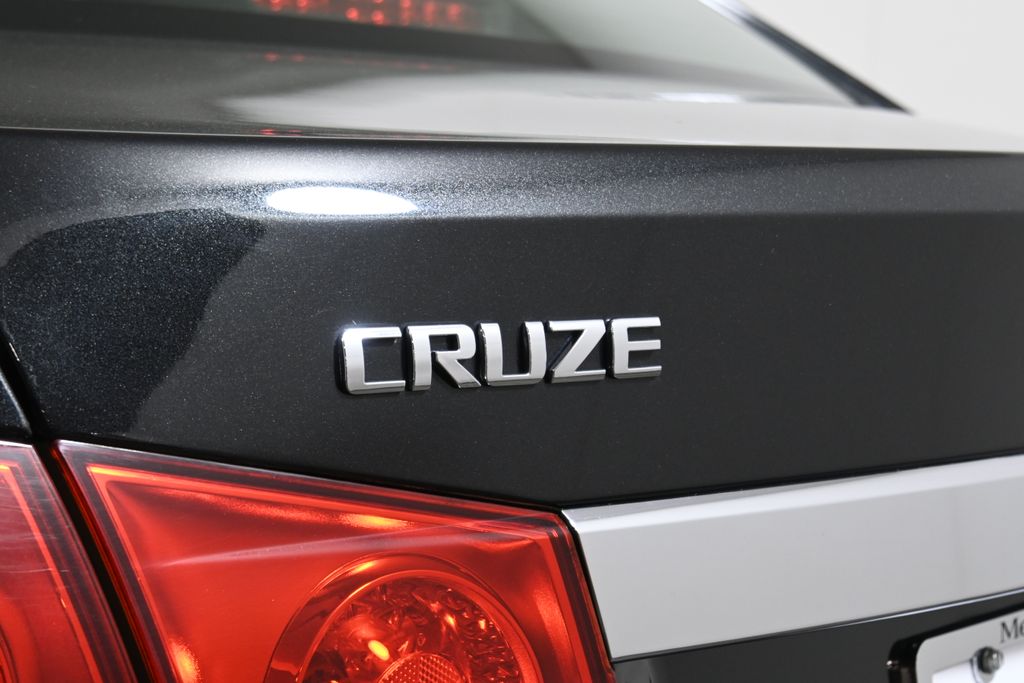 Thumbnail: 2014 Chevrolet Cruze - 31