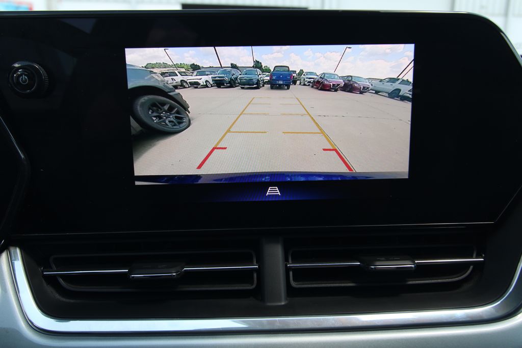 Used 2024 Chevrolet Trax SUV