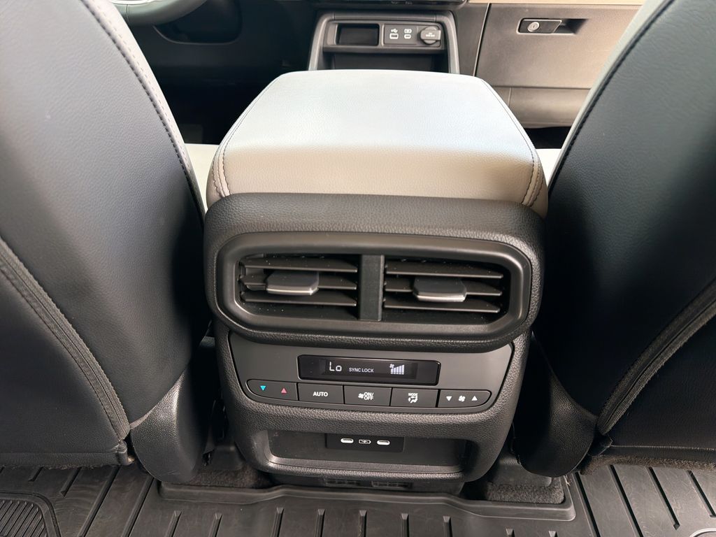 Thumbnail: 2024 Honda Pilot - 18
