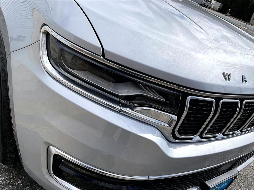 2022 Jeep Wagoneer — photo 33