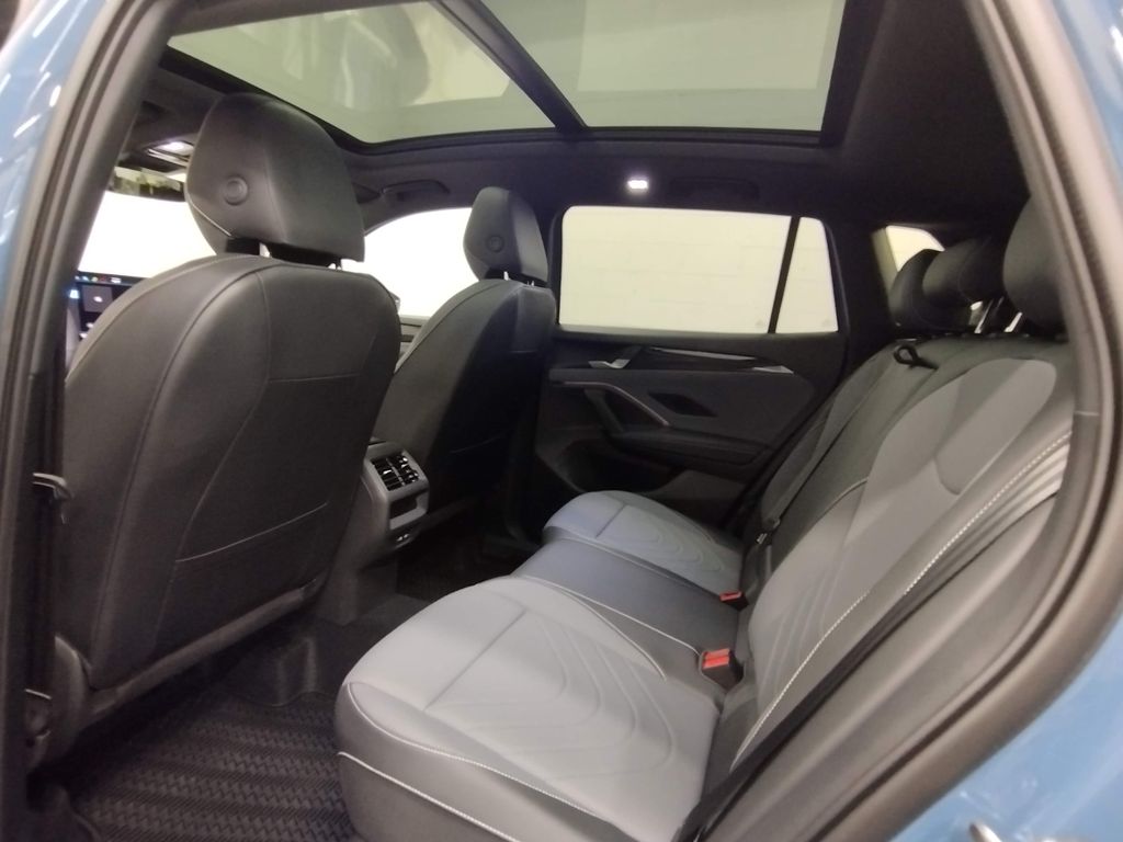 2025 Volkswagen Tiguan 2.0T SE R-Line Black
