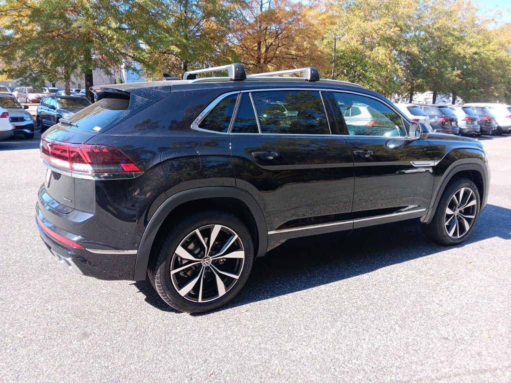 2025 Volkswagen Atlas Cross Sport 2.0T SEL Premium R-Line 5