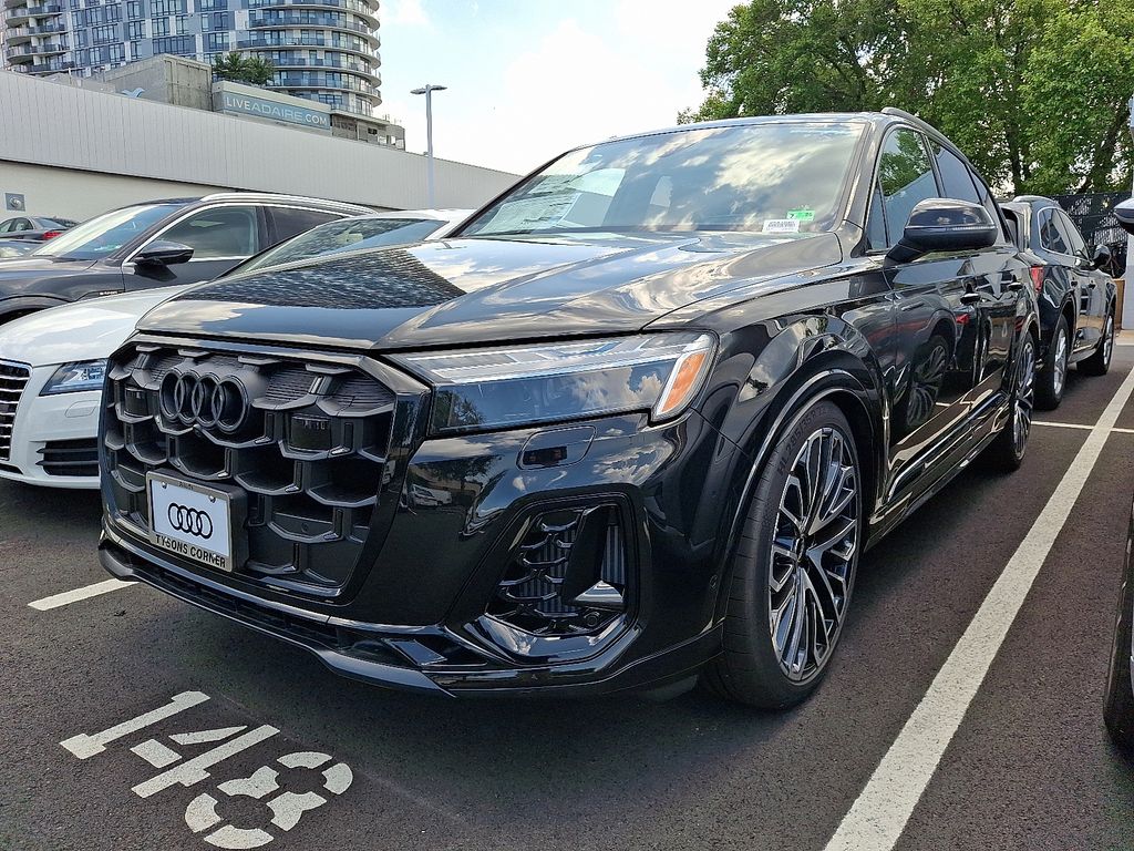 Thumbnail: 2025 Audi SQ7 - 1