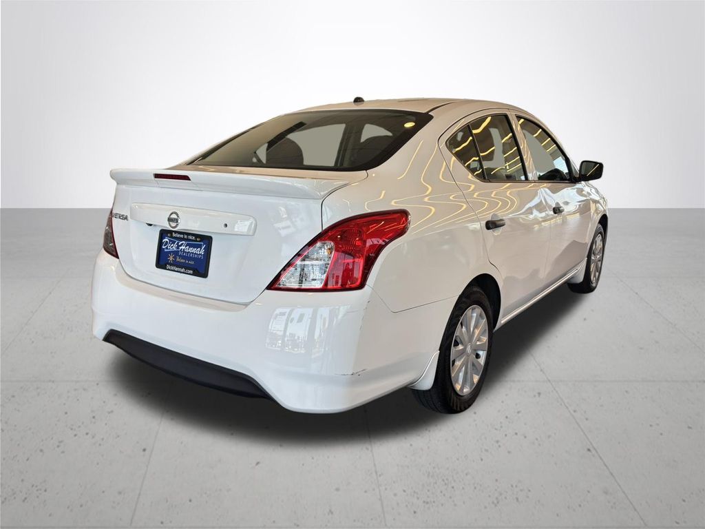 2019 Nissan Versa 1.6 S Plus
