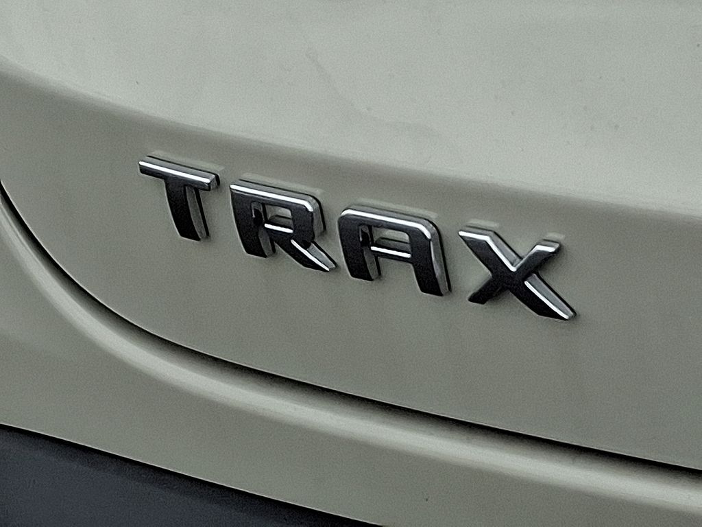 Thumbnail: 2026 Chevrolet Trax - 5