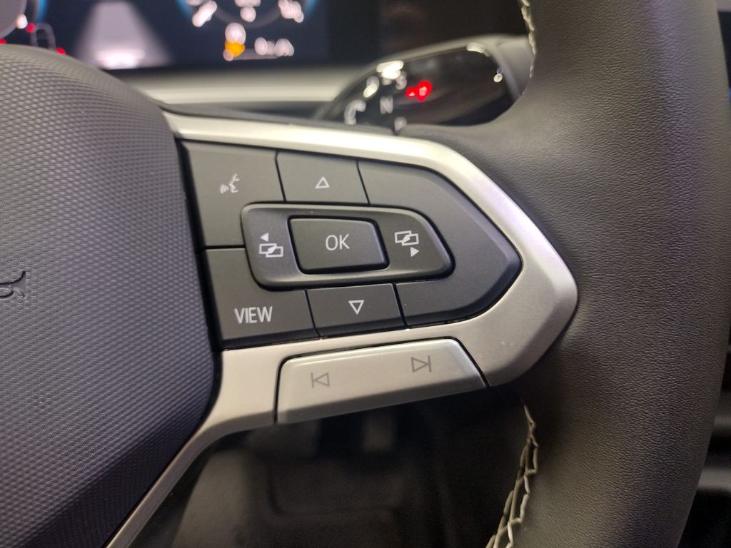 2025 Volkswagen Tiguan 2.0T SE