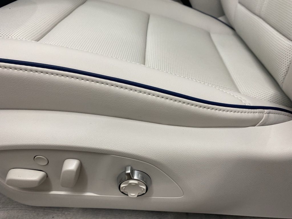 2025 Buick Enclave Avenir photo