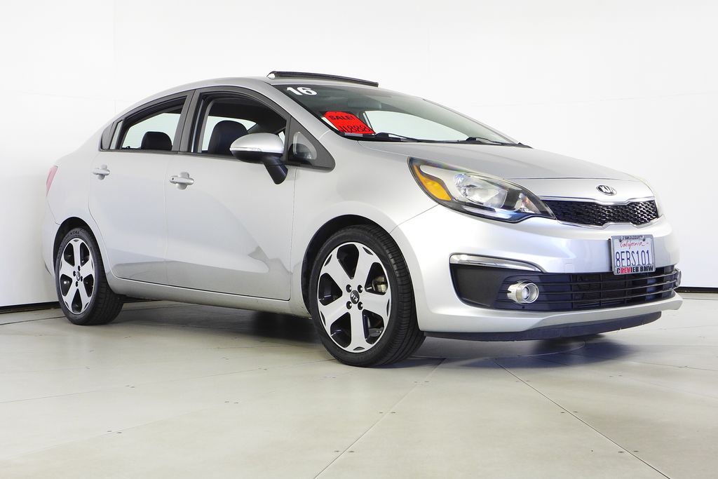 Thumbnail: 2016 Kia Rio - 4