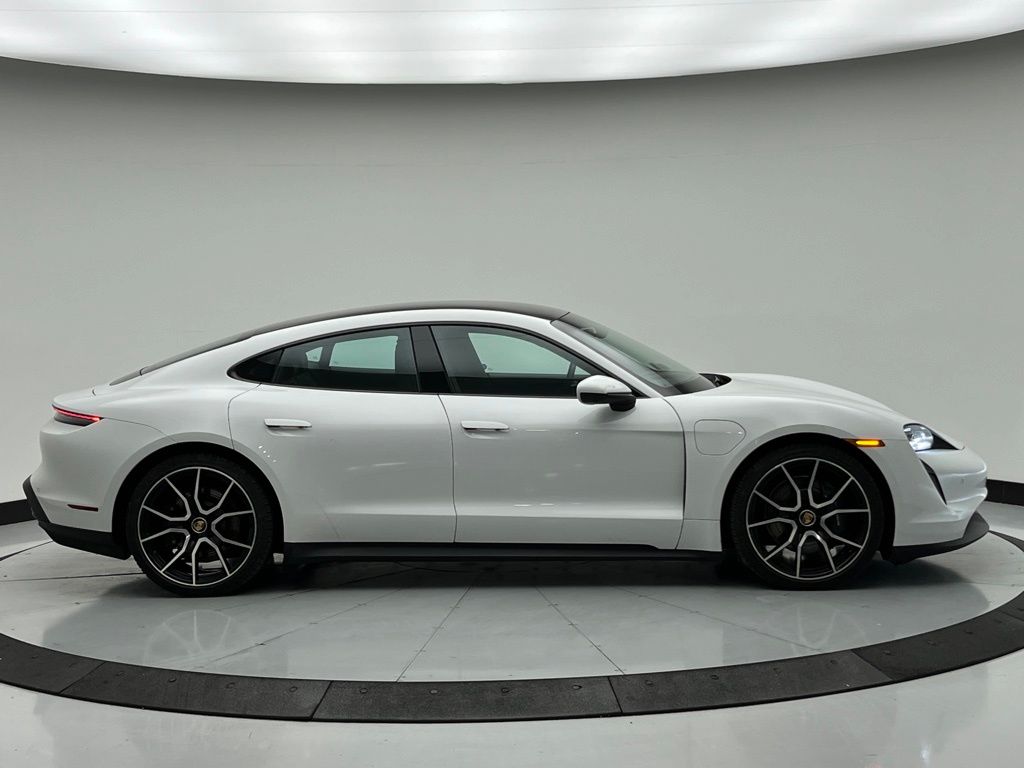 Thumbnail: 2023 Porsche Taycan - 6