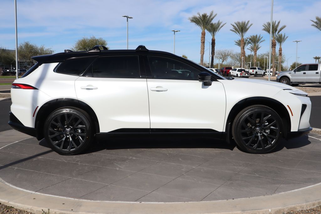 Thumbnail: 2026 Toyota Crown Signia - 4