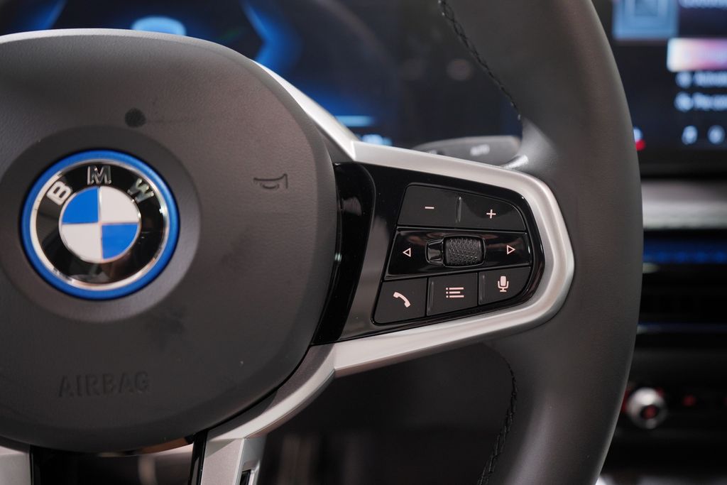 2025 BMW i4 eDrive40 21