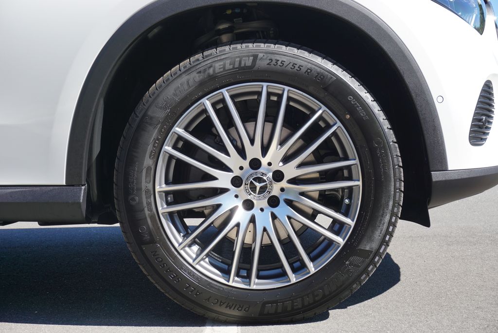 Thumbnail: 2026 Mercedes-Benz GLC - 18