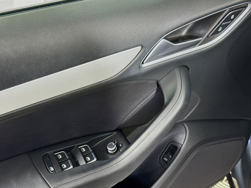 Thumbnail: 2017 Audi Q3 - 18