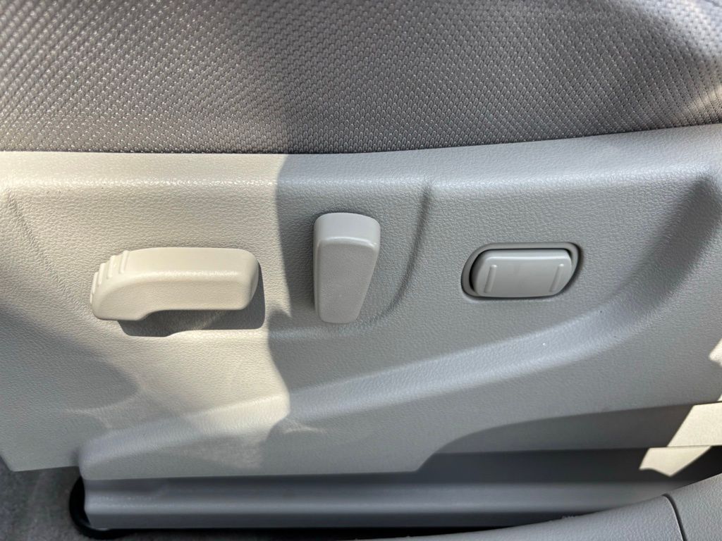 Used Car 2013 Nissan Rogue  Sv For Sale Under $10,000 In Austin, Texas