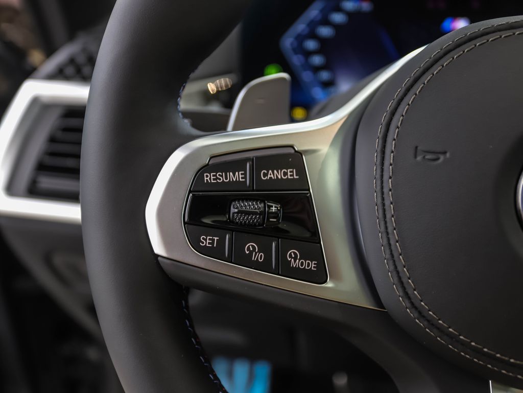 Thumbnail: 2026 BMW X5 - 12