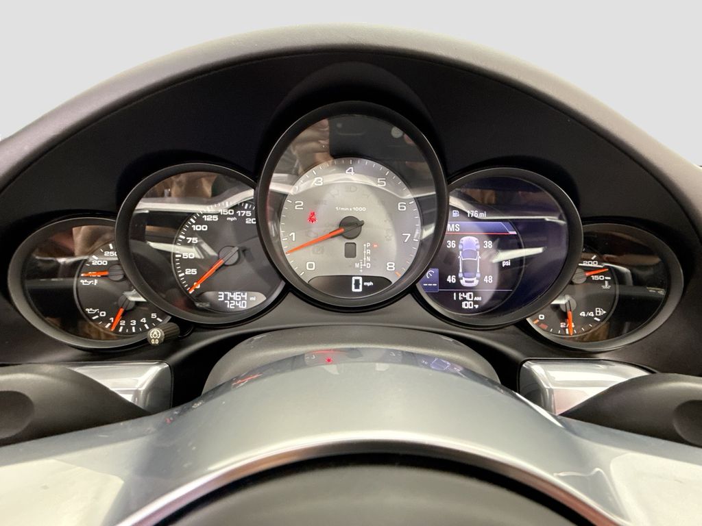 Thumbnail: 2019 Porsche 911 - 30
