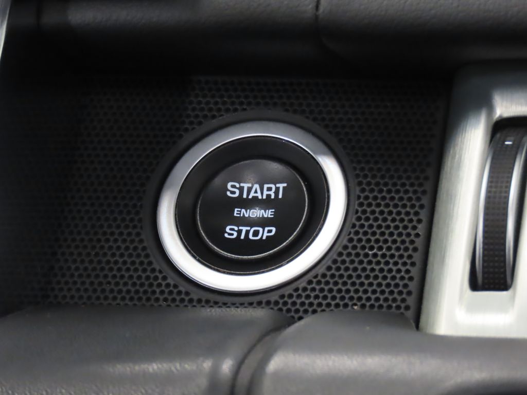 Thumbnail: 2019 Land Rover Range Rover - 23