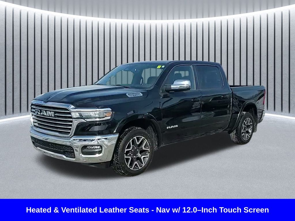 2025 RAM 1500 Laramie Crew Cab 4WD