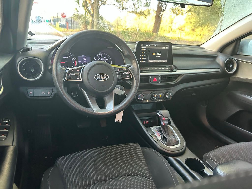 Thumbnail: 2021 Kia Forte - 12