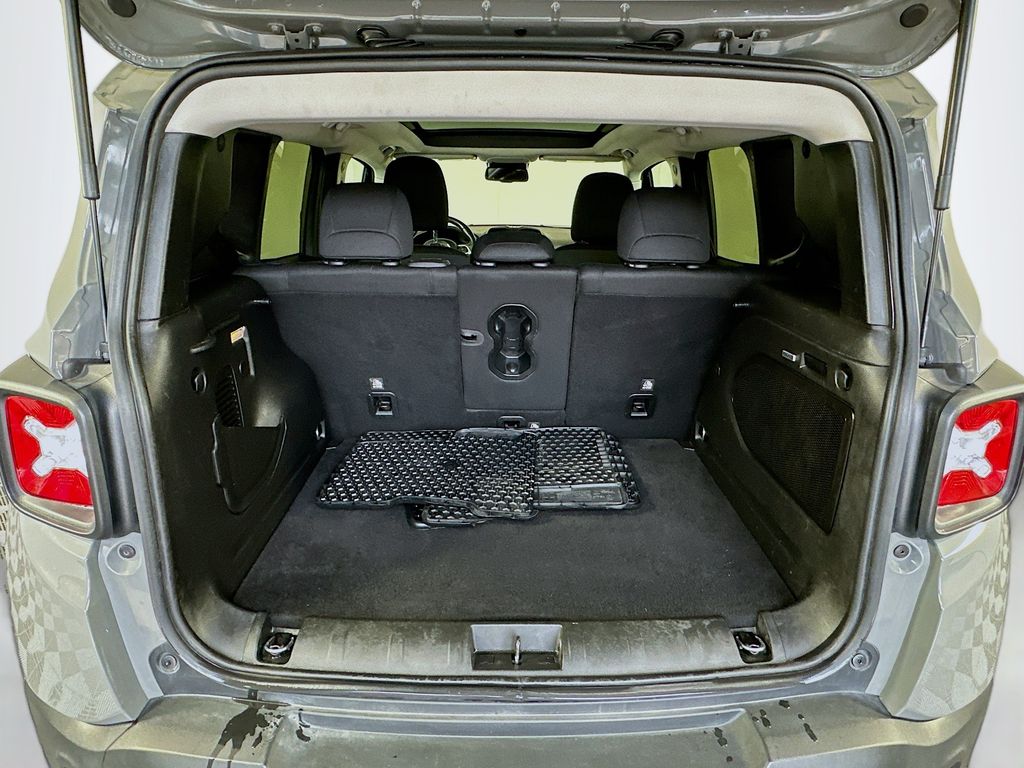 Thumbnail: 2021 Jeep Renegade - 26