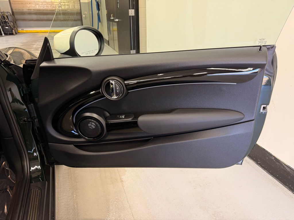 2023 MINI Cooper Base 21