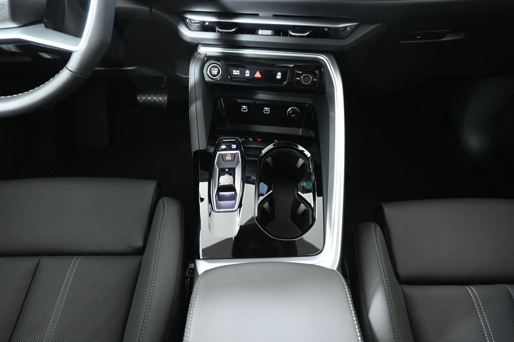 Thumbnail: 2025 Audi Q5 - 18