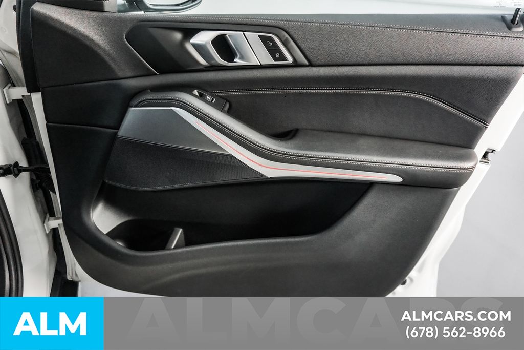 Used 2022 White BMW xDrive40i image 46