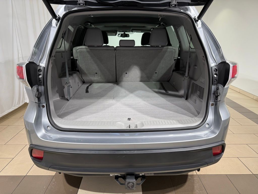 Thumbnail: 2015 Toyota Highlander - 12