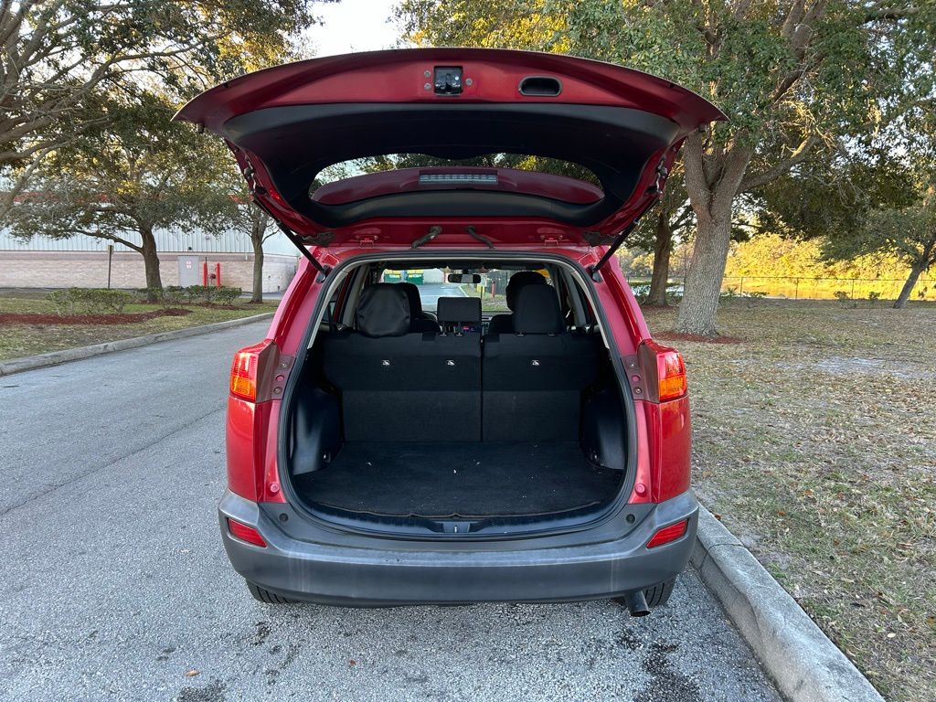 Thumbnail: 2013 Toyota RAV4 - 10