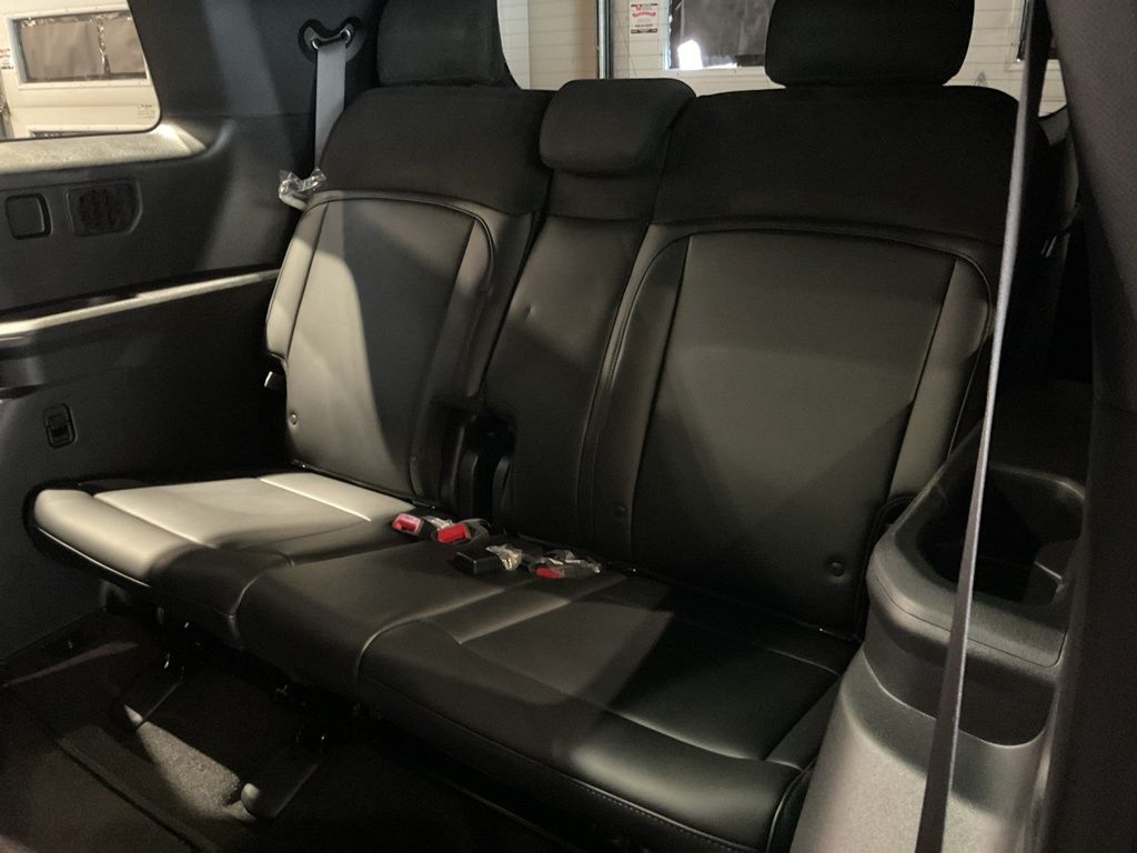 New 2027 Gray Kia SX-Prestige image 23