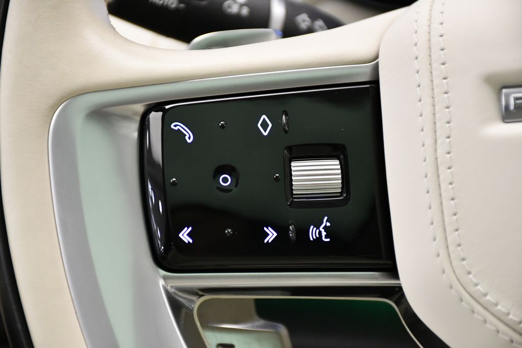 Thumbnail: 2023 Land Rover Range Rover - 21