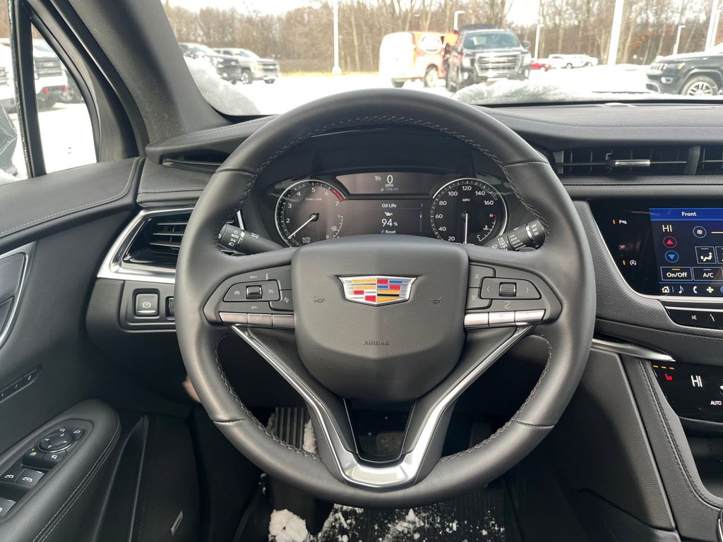 2024 Cadillac XT6 Luxury 11