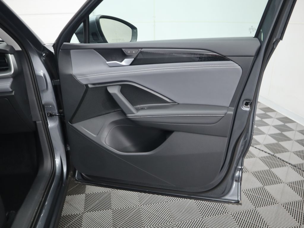 2025 Volkswagen Tiguan 2.0T 26