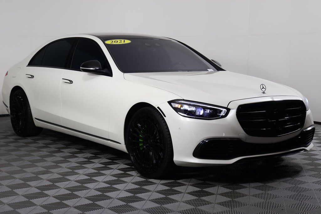 Thumbnail: 2021 Mercedes-Benz S-Class - 3