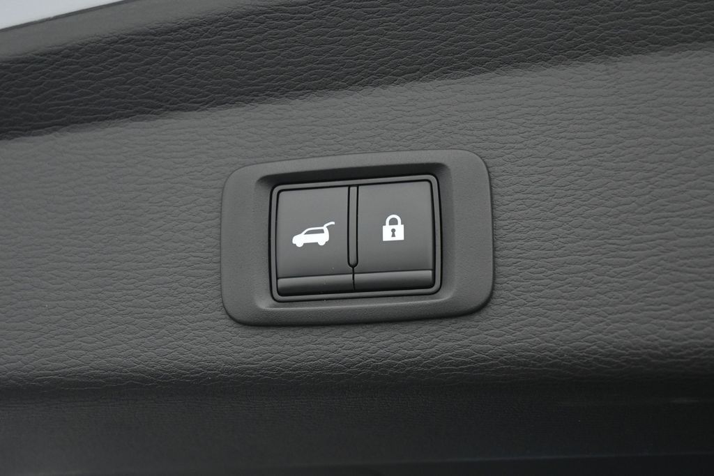 Used 2024 White Mitsubishi SEL image 35