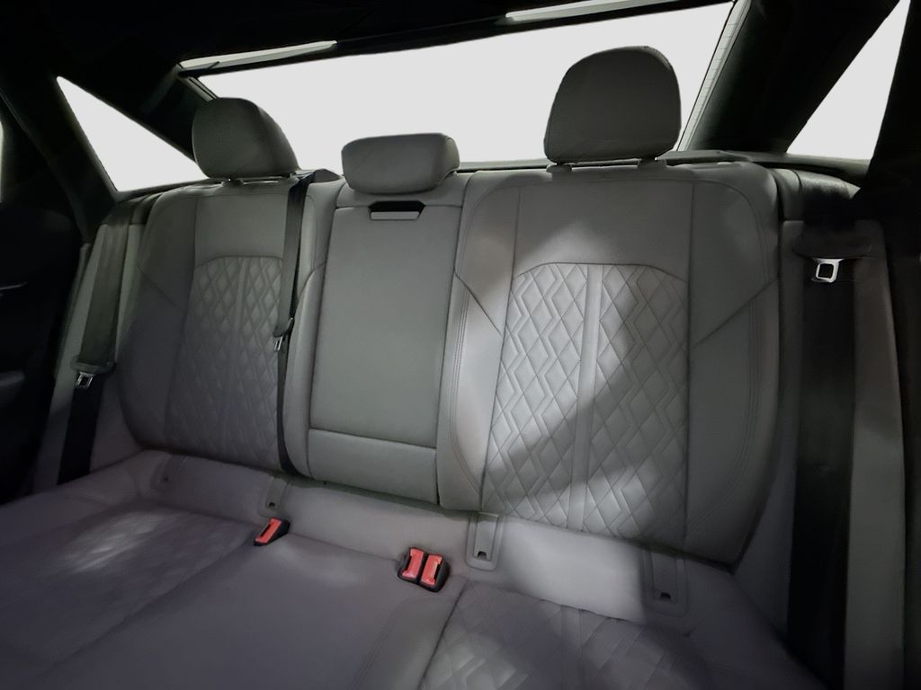 Thumbnail: 2021 Audi S6 - 13