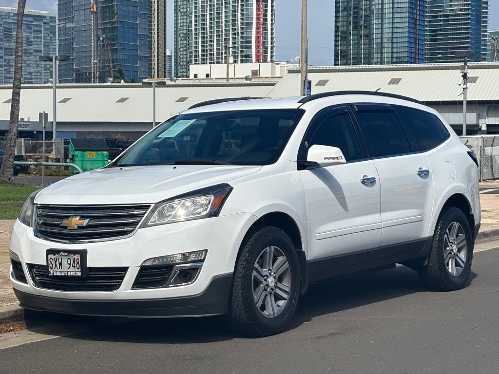 Summit White 2017 Chevrolet Traverse 2LT FWD SUV / Crossover Front-Wheel Drive 6-Speed Automatic