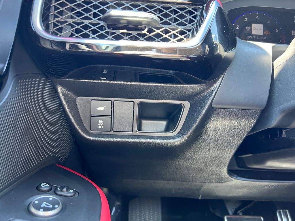 Thumbnail: 2025 Acura ADX - 16