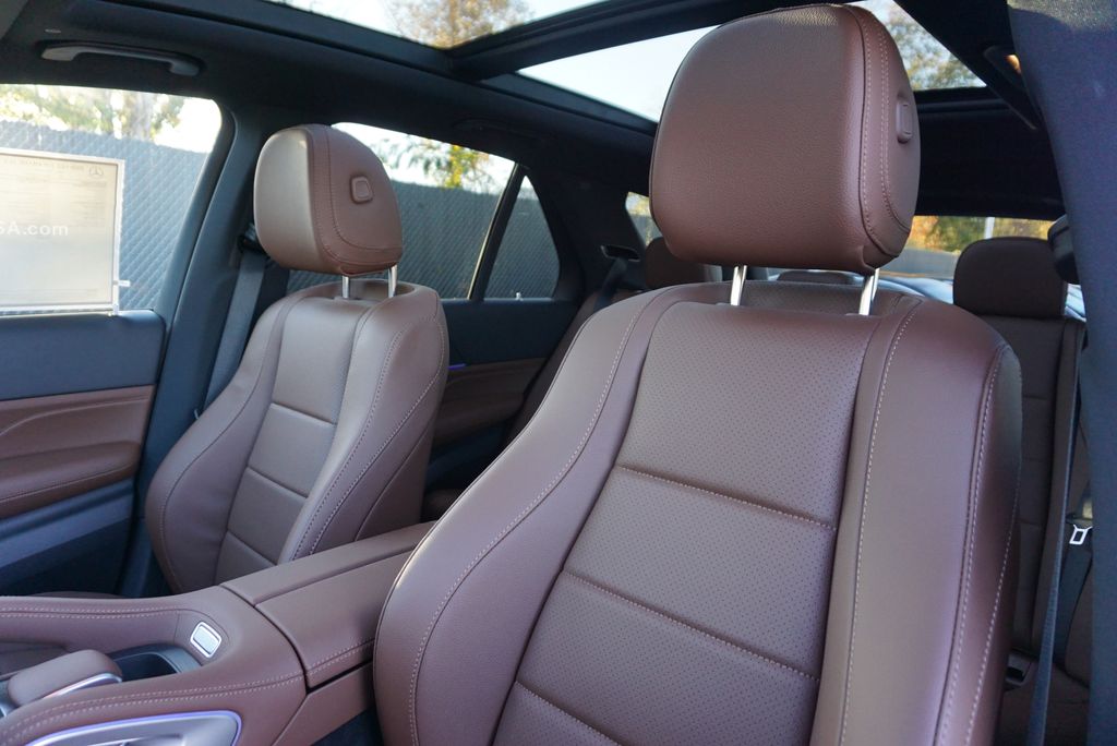 Thumbnail: 2026 Mercedes-Benz GLE - 11