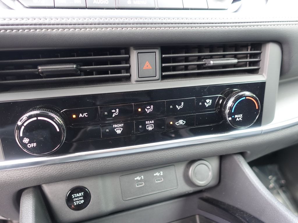 Used 2024 White Nissan S image 19