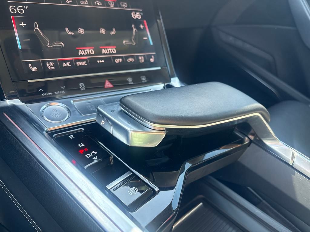 2019 Galaxy Blue Metallic Audi e-tron Prestige AWD SUV