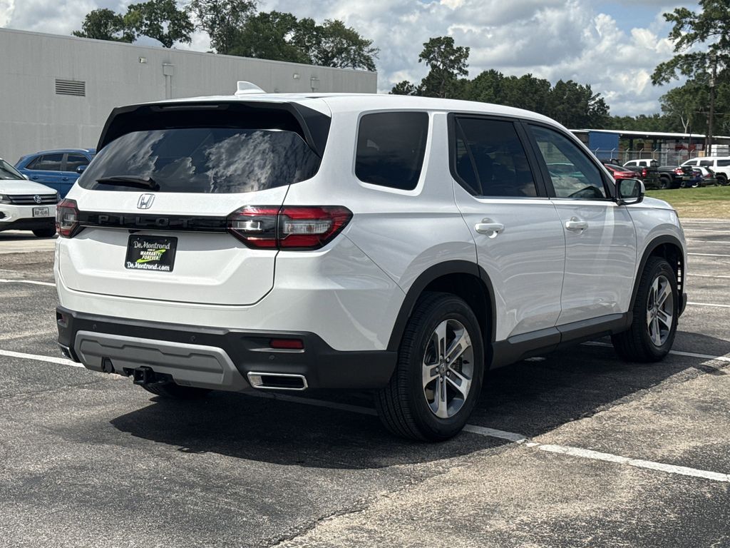 2025 Honda Pilot EX-L White at Community Honda
